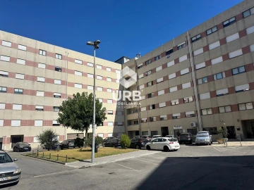 Apartamento T3 para Arrendamento em Nogueira, Fraião e Lamaçães