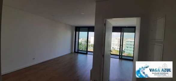 Apartamento T1 para Arrendamento em Pedrouços