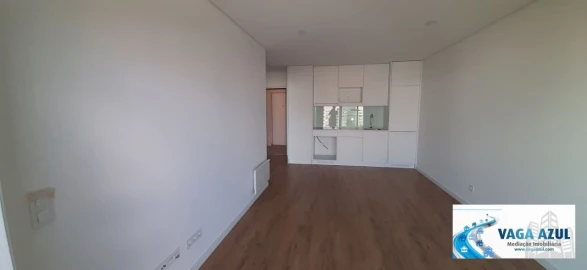 Apartamento T1 para Arrendamento em Pedrouços