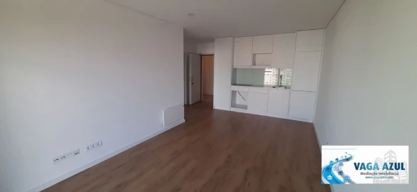 Apartamento T1 para Arrendamento em Pedrouços