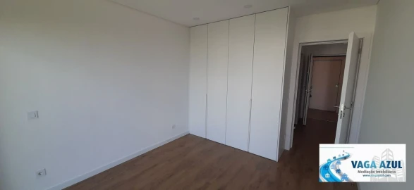Apartamento T1 para Arrendamento em Pedrouços