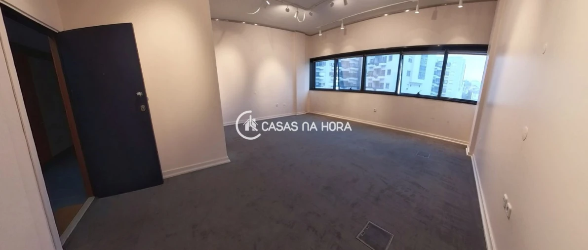 Escritório para Arrendamento em Lordelo do Ouro e Massarelos Foto 15
