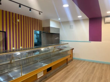 Loja para Arrendamento em Gondomar (São Cosme), Valbom e Jovim