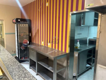 Loja para Arrendamento em Gondomar (São Cosme), Valbom e Jovim