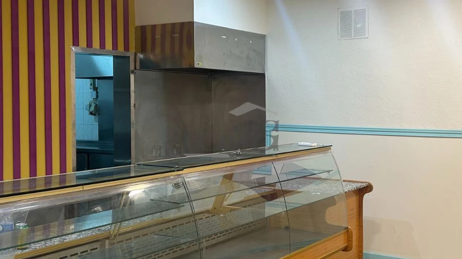 Loja para Arrendamento em Gondomar (São Cosme), Valbom e Jovim