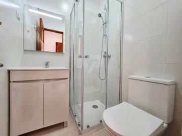 Apartamento T3 para Arrendamento em Venteira