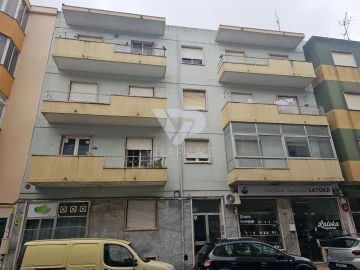 Apartamento T3 para Arrendamento em Venteira
