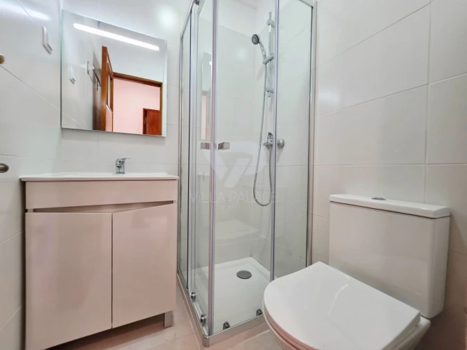 Apartamento T3 para Arrendamento em Venteira Foto 4