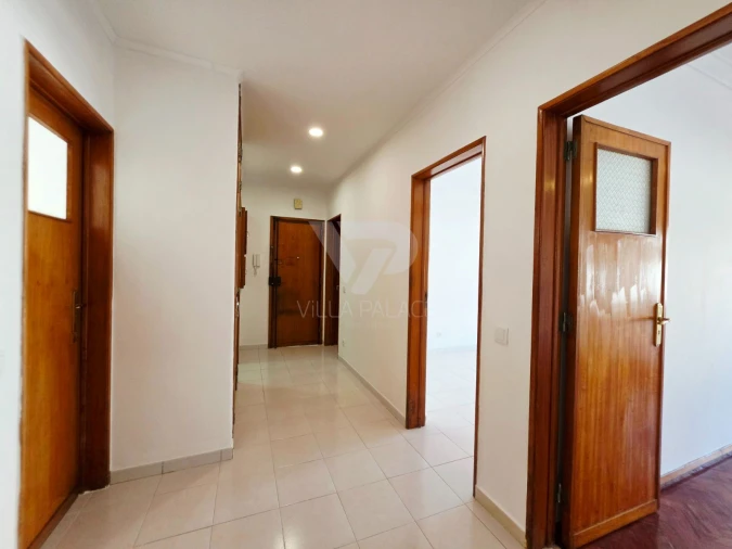 Apartamento T3 para Arrendamento em Venteira Foto 8