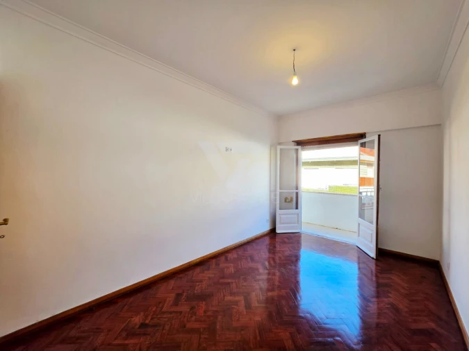 Apartamento T3 para Arrendamento em Venteira Foto 14