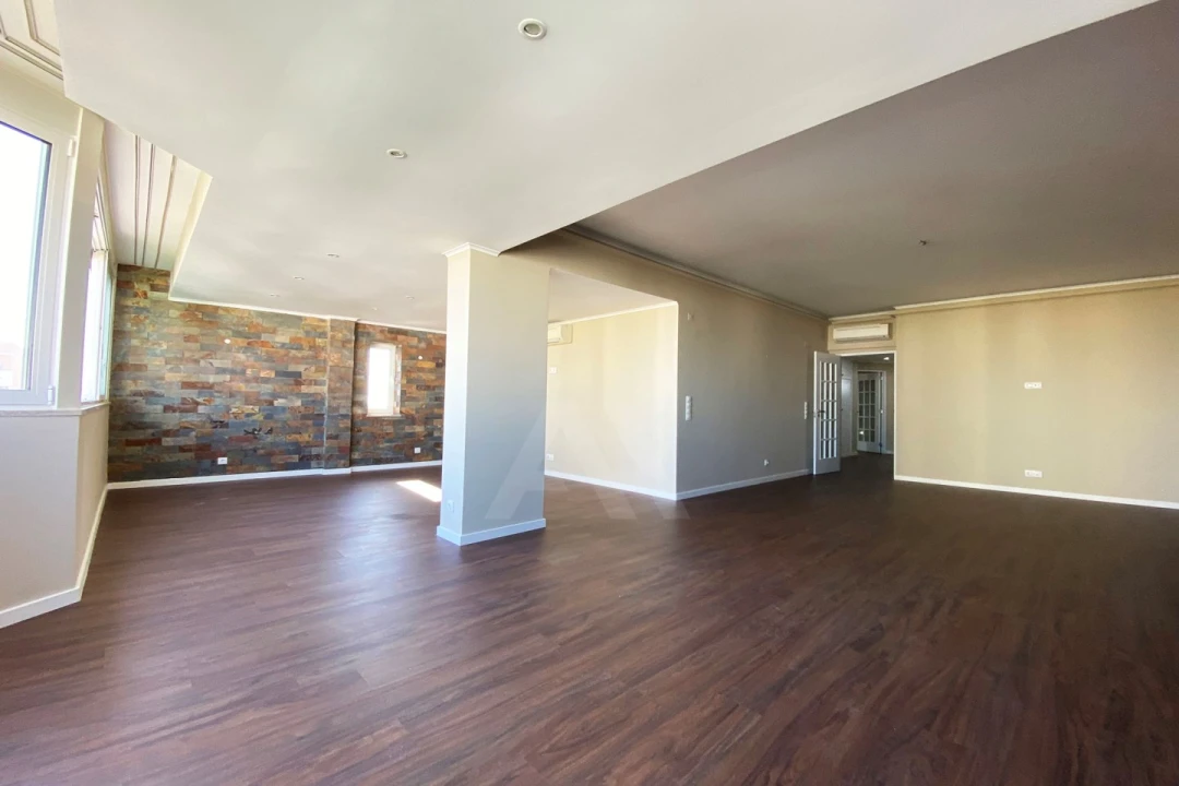 Apartamento T4 para Venda em Cascais e Estoril Foto 1