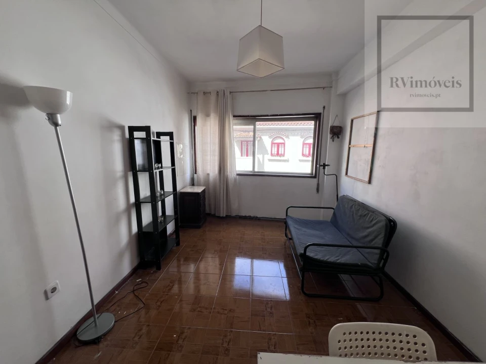 Apartamento T1 para Venda em Paranhos Foto 4