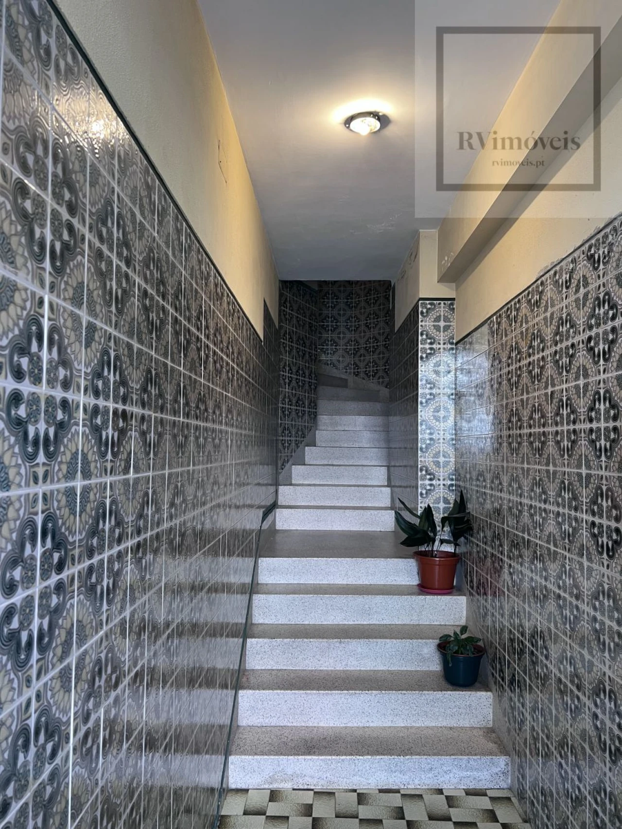 Apartamento T1 para Venda em Paranhos Foto 3