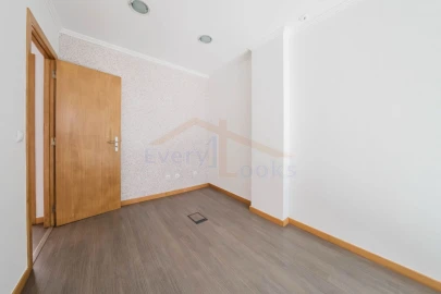 Loja para Venda em Peniche
