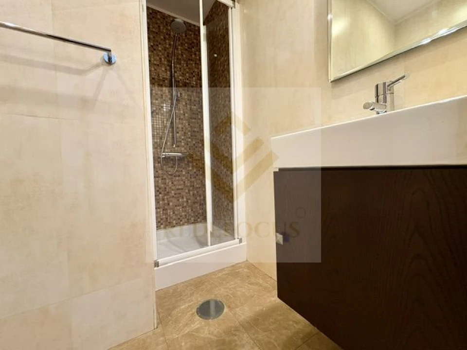 Apartamento T2 para Venda em Esmoriz Foto 12