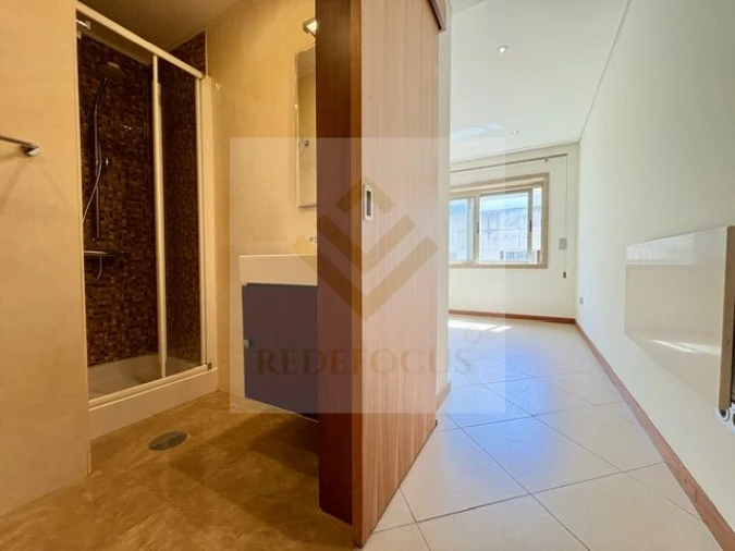 Apartamento T2 para Venda em Esmoriz Foto 11
