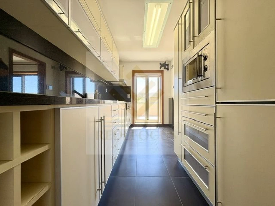 Apartamento T2 para Venda em Esmoriz Foto 7