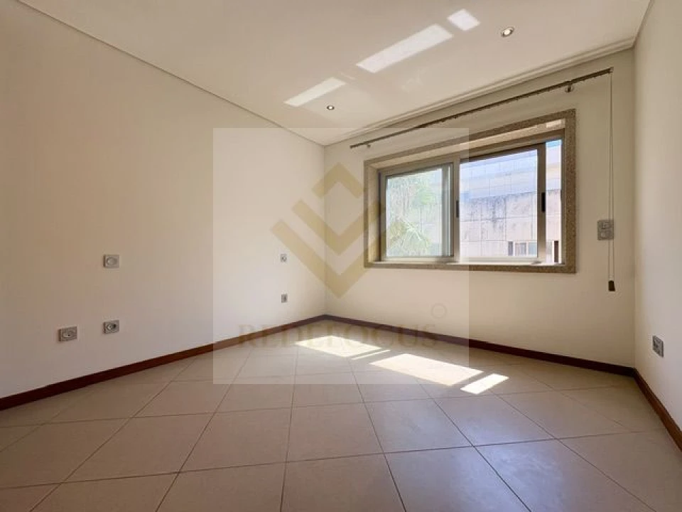 Apartamento T2 para Venda em Esmoriz Foto 13