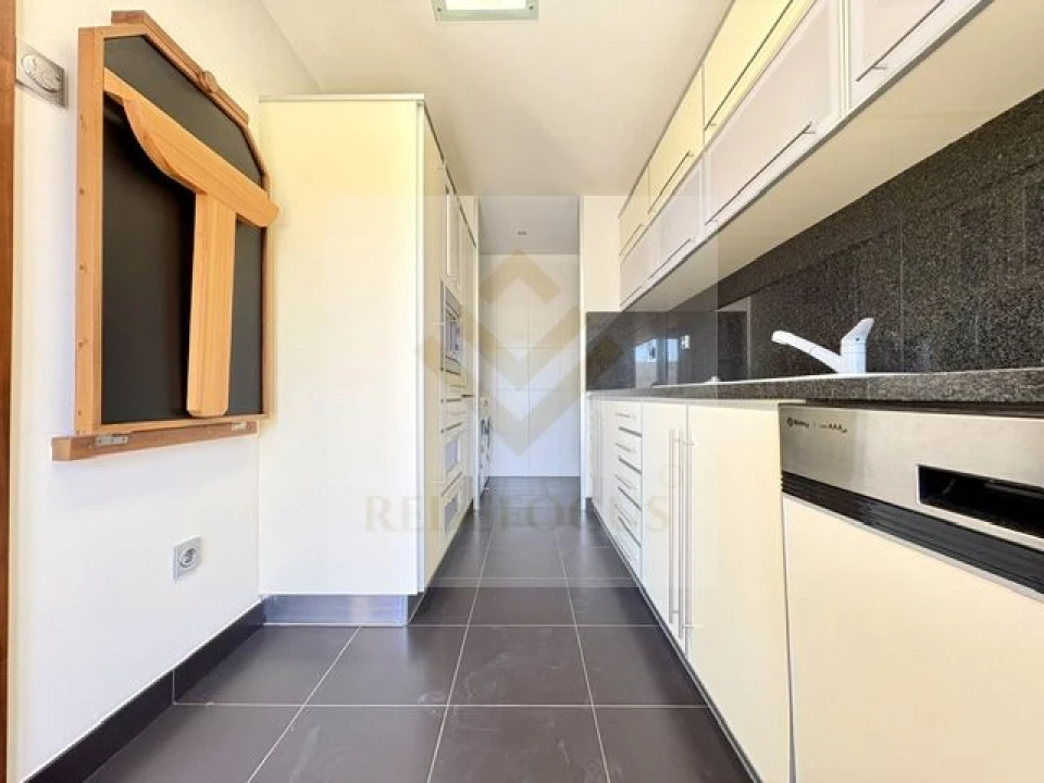 Apartamento T2 para Venda em Esmoriz Foto 6