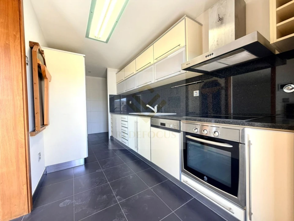 Apartamento T2 para Venda em Esmoriz Foto 1
