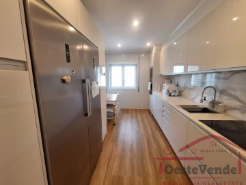 Apartamento T2 para Venda em Cadaval e Pêro Moniz