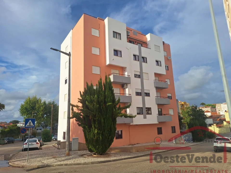 Apartamento T2 para Venda em Cadaval e Pêro Moniz Foto 32