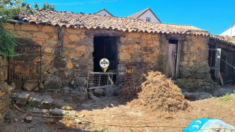 Moradia T3 para Venda em Oleiros-Amieira