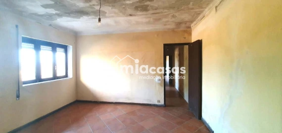 Moradia T3 para Venda em Sepins e Bolho