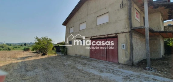Moradia T3 para Venda em Sepins e Bolho