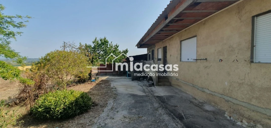 Moradia T3 para Venda em Sepins e Bolho Foto 28