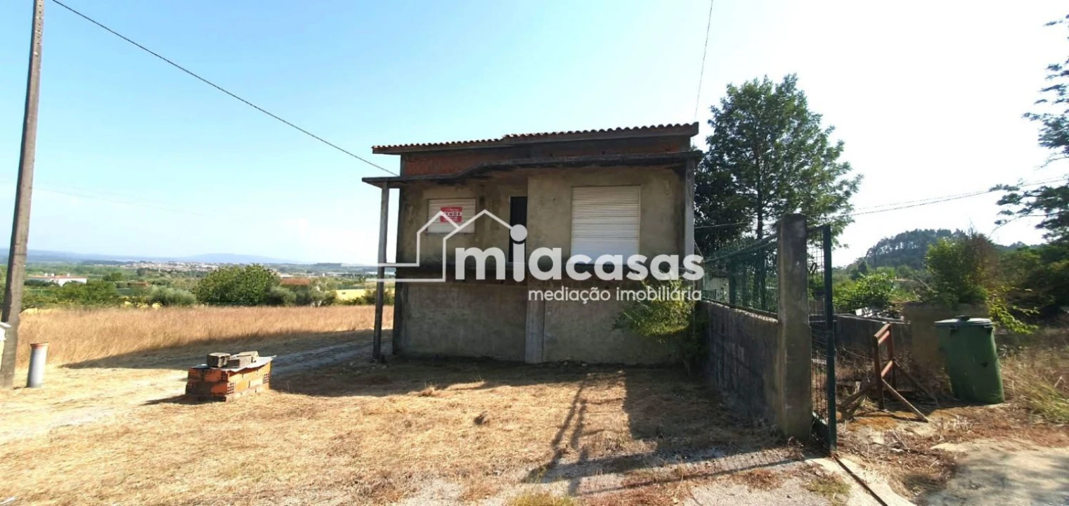 Moradia T3 para Venda em Sepins e Bolho Foto 1
