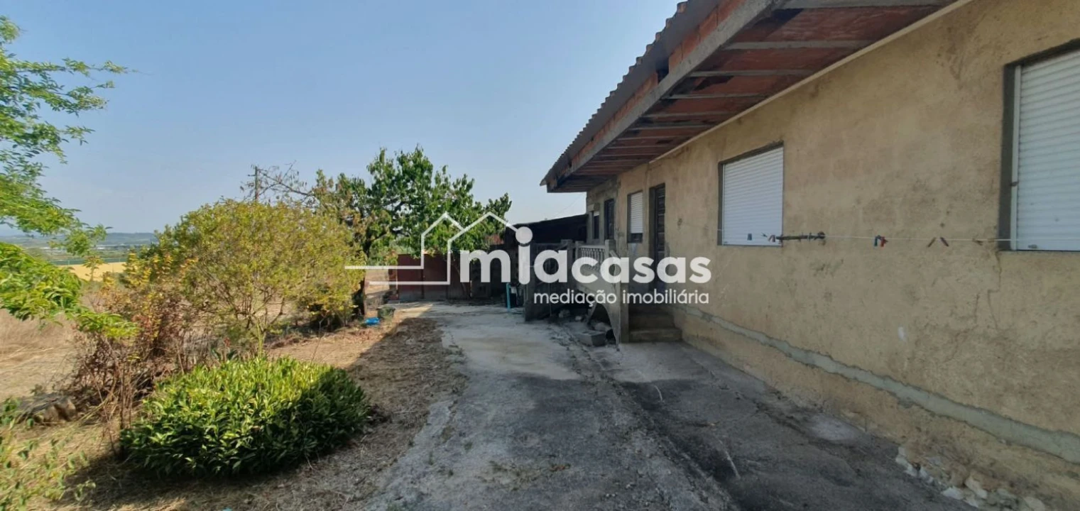Moradia T3 para Venda em Sepins e Bolho Foto 28