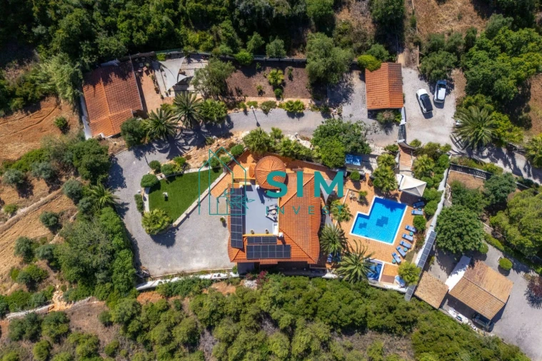 Moradia T8 para Venda em Armação de Pera Foto 77