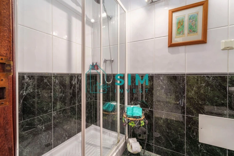 Moradia T8 para Venda em Armação de Pera Foto 39