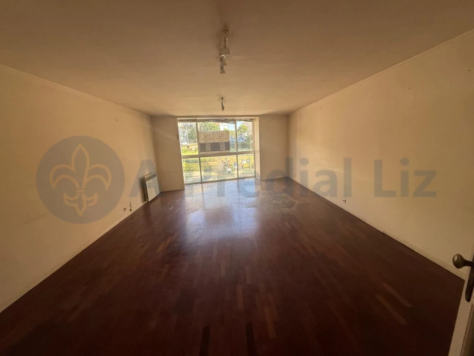 Moradia T4 para Venda em Aldoar, Foz do Douro e Nevogilde Foto 2