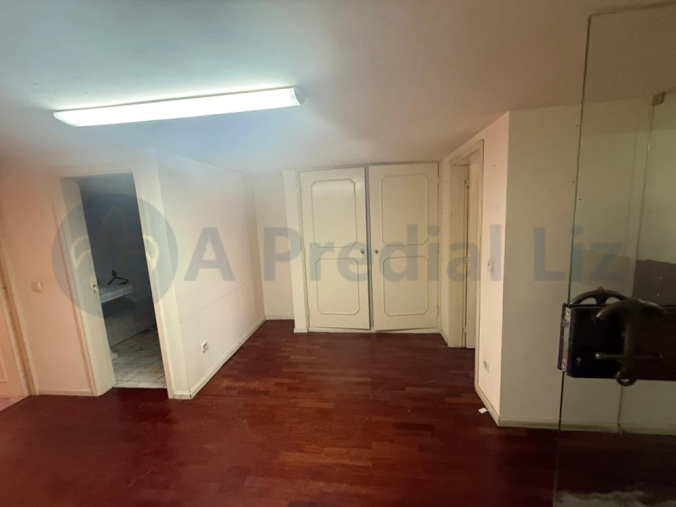 Moradia T4 para Venda em Aldoar, Foz do Douro e Nevogilde Foto 8