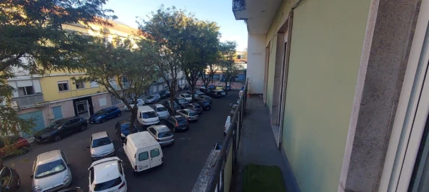 Apartamento T2 para Venda em Venteira