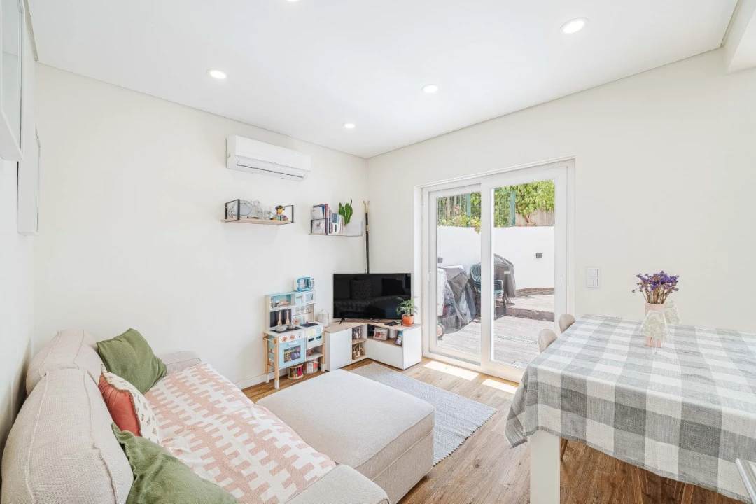 Apartamento T2 para Venda em Águas Livres Foto 17