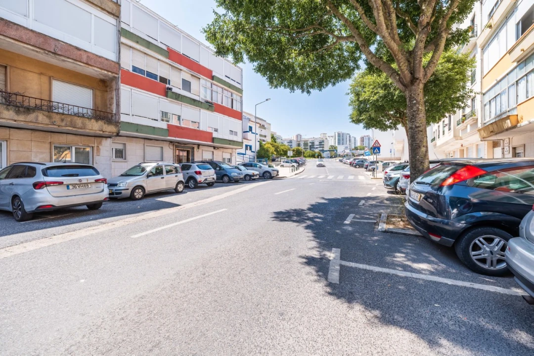 Apartamento T2 para Venda em Águas Livres Foto 41