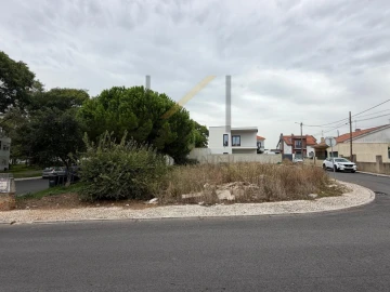 Terreno para Venda em São Domingos de Rana
