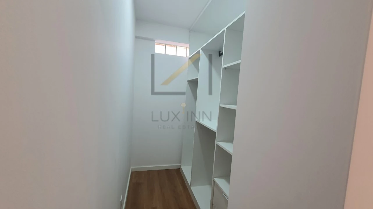 Apartamento T2 para Venda em Vila Franca de Xira Foto 19