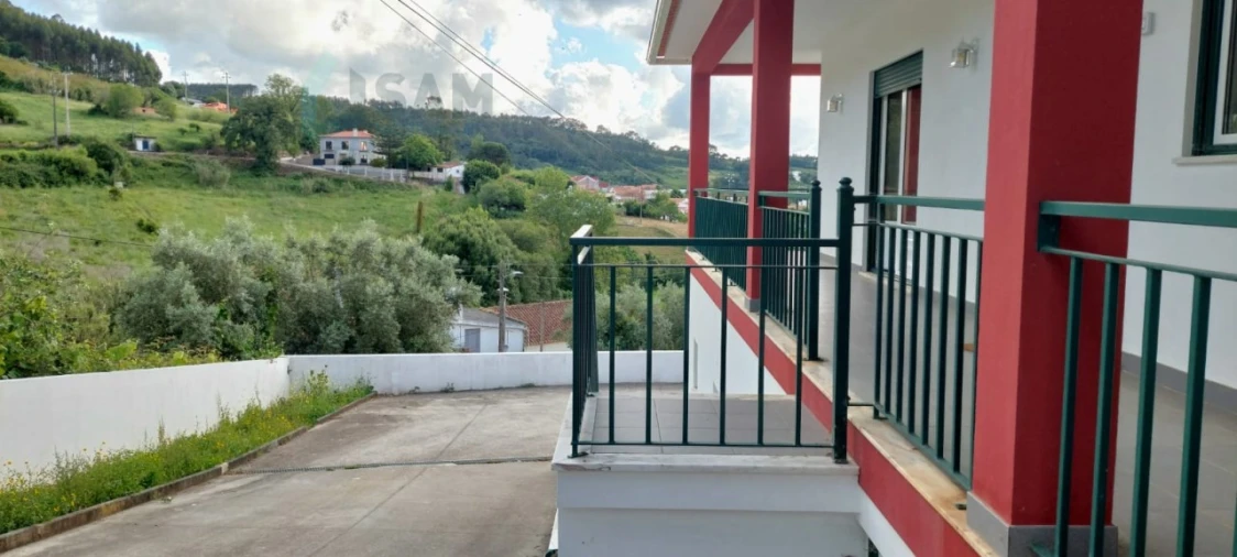 Moradia T3 para Venda em Vimeiro Foto 31