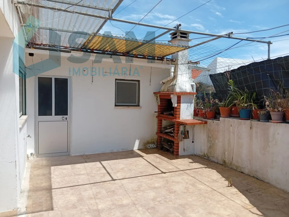 Moradia T2 para Venda em Dois Portos e Runa Foto 4