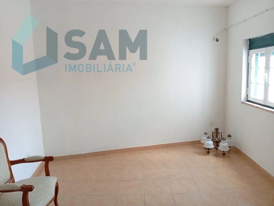 Moradia T2 para Venda em Dois Portos e Runa Foto 20
