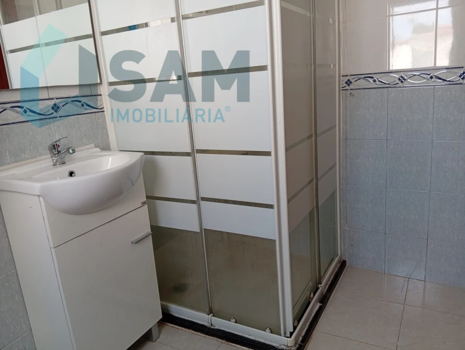 Moradia T2 para Venda em Dois Portos e Runa Foto 24