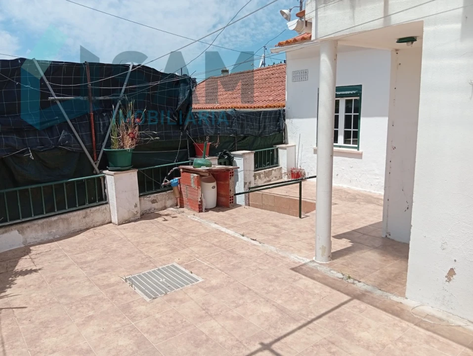Moradia T2 para Venda em Dois Portos e Runa Foto 5