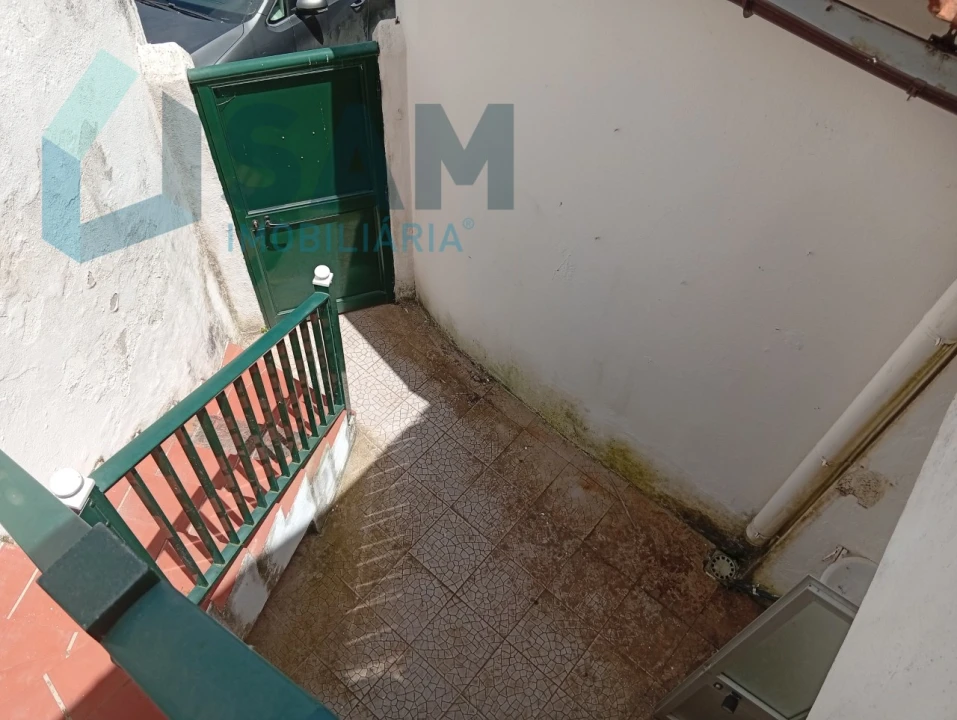 Moradia T2 para Venda em Dois Portos e Runa Foto 25