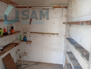 Moradia T2 para Venda em Dois Portos e Runa