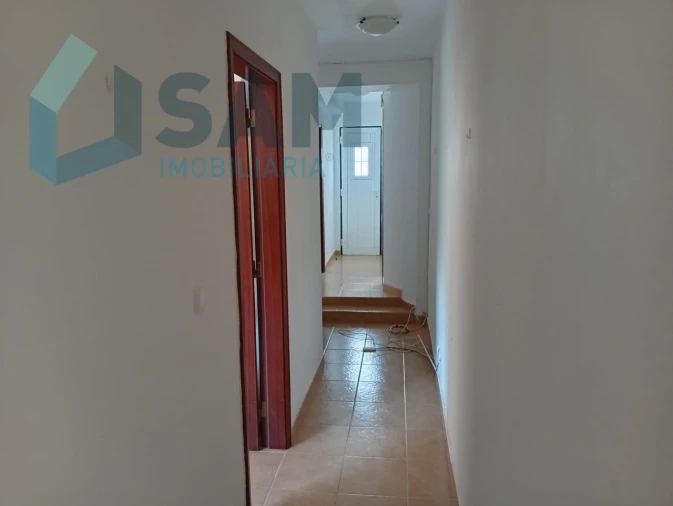 Moradia T2 para Venda em Dois Portos e Runa Foto 12