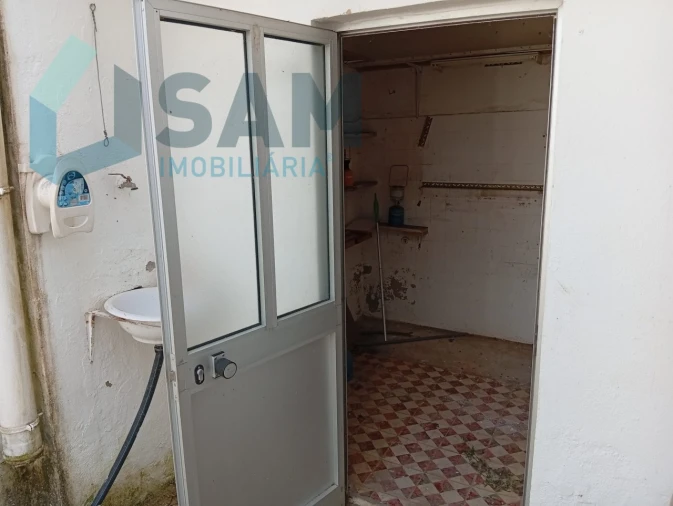 Moradia T2 para Venda em Dois Portos e Runa Foto 32